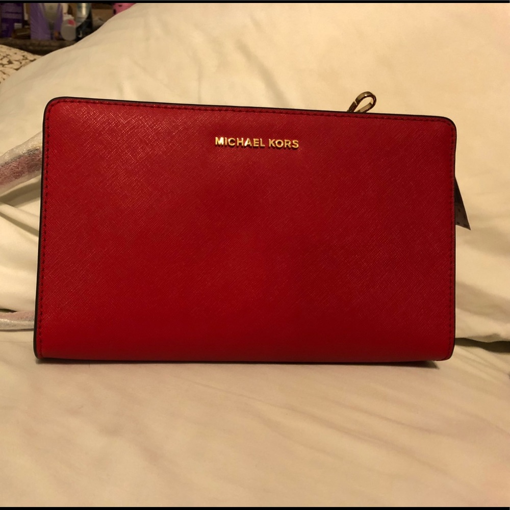 Red Micheal Kors crossbody